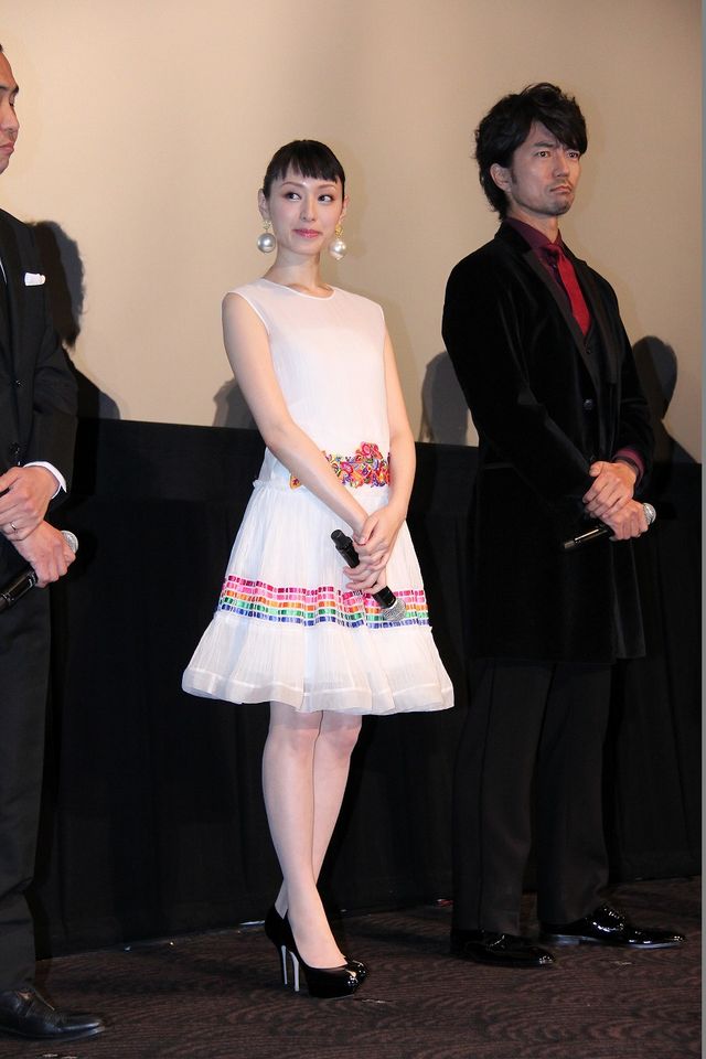 伊藤淳史、仲村トオルと涙の抱擁！映画『チーム・バチスタFINAL ケルベロスの肖像』初日舞台あいさつフォトギャラリー（2枚目）