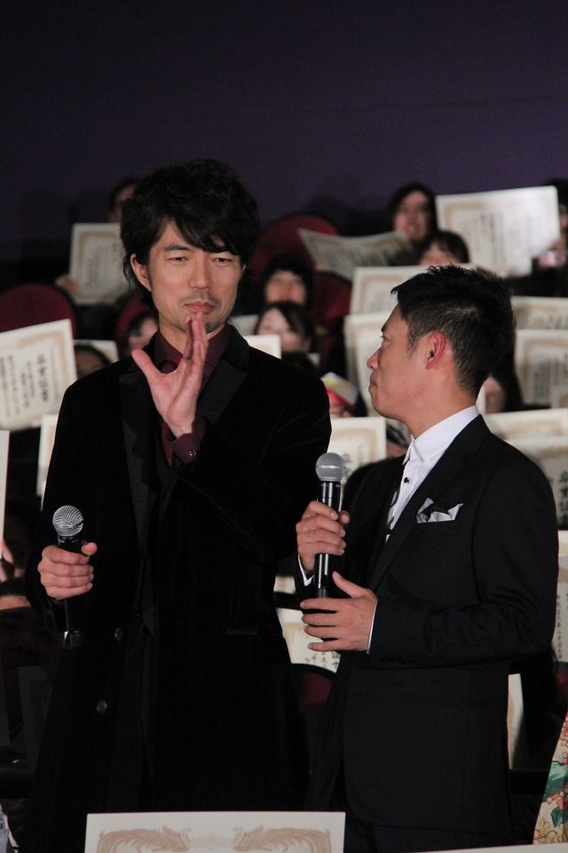 伊藤淳史、仲村トオルと涙の抱擁！映画『チーム・バチスタFINAL ケルベロスの肖像』初日舞台あいさつフォトギャラリー（11枚目）