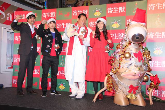 橋本愛がキュートなサンタさんに！フォトギャラリー（9枚目）