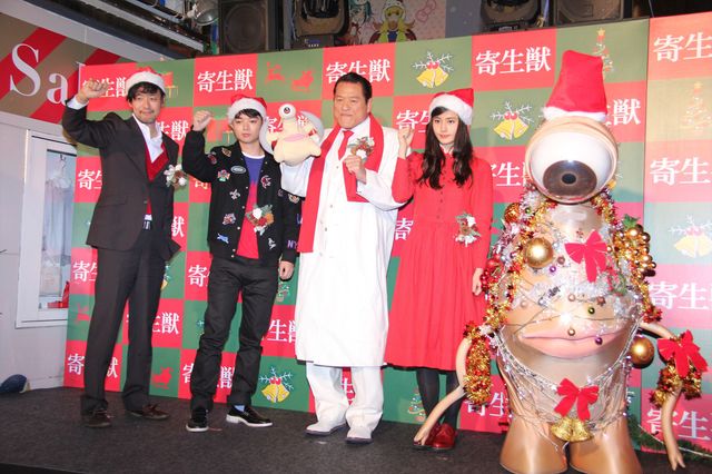 橋本愛がキュートなサンタさんに！フォトギャラリー（10枚目）