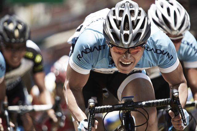 どうやって撮ったの!?負傷者続出のロードレースシーン：フォトギャラリー