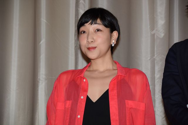 安藤サクラ、井浦新と「爆弾で楽しいキャッチボール」　画像ギャラリー：フォトギャラリー