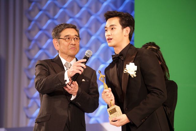 石原さとみがかわいすぎる！「東京ドラマアウォード2014」フォトギャラリー（5枚目）