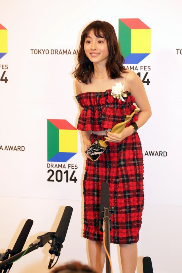 石原さとみがかわいすぎる！「東京ドラマアウォード2014」フォトギャラリー（15枚目）