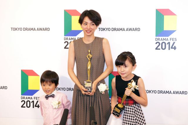 石原さとみがかわいすぎる！「東京ドラマアウォード2014」フォトギャラリー（17枚目）