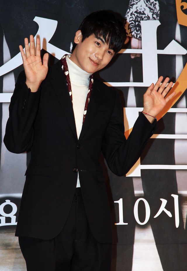 スタイル良すぎ！ドラマ「相続者たち」製作発表会フォトギャラリー（2枚目）