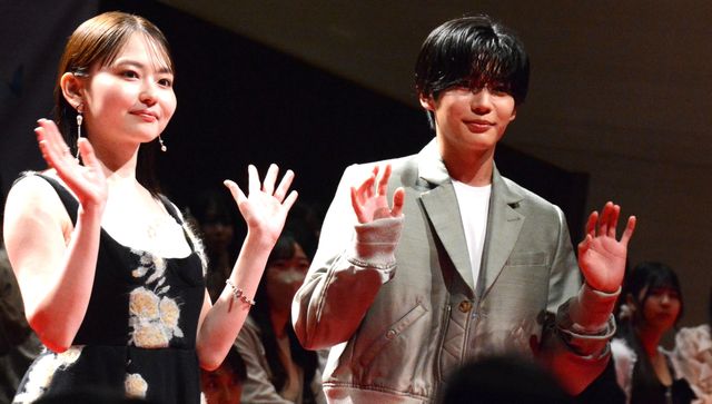 長尾謙杜・山田杏奈W主演『恋に至る病』完成披露舞台あいさつ:フォトギャラリー