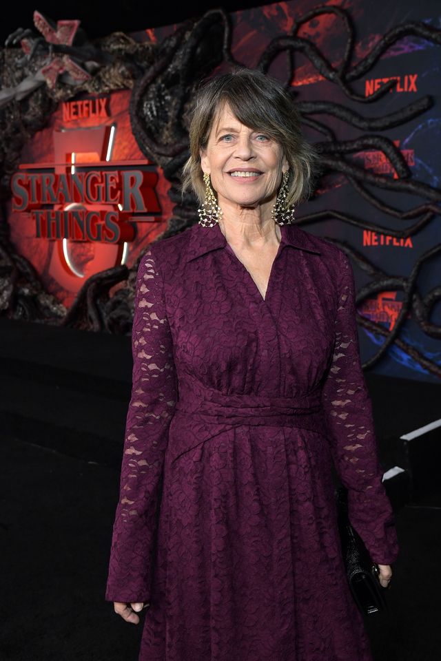 透けてるドレスで魅了！「ストレンジャー・シングス 5」キャスト集結ワールドプレミア（9枚目）