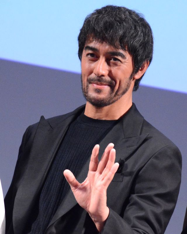 菜々緒、肩出し黒ドレスで阿部寛と登壇！『キャンドルスティック』ジャパンプレミア（20枚目）