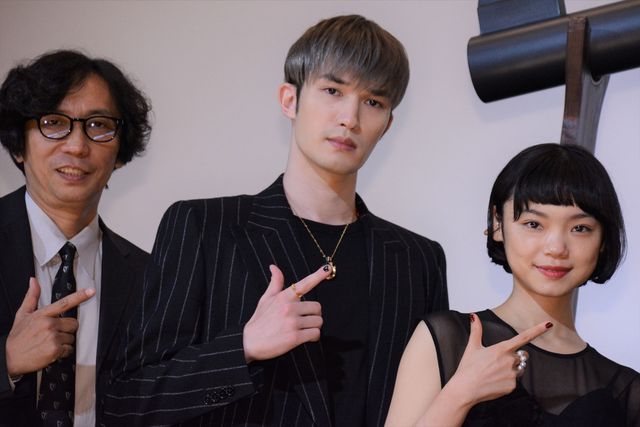 綾瀬はるか、長谷川博己、ジェシーら登壇！『リボルバー・リリー』初日舞台あいさつ（13枚目）