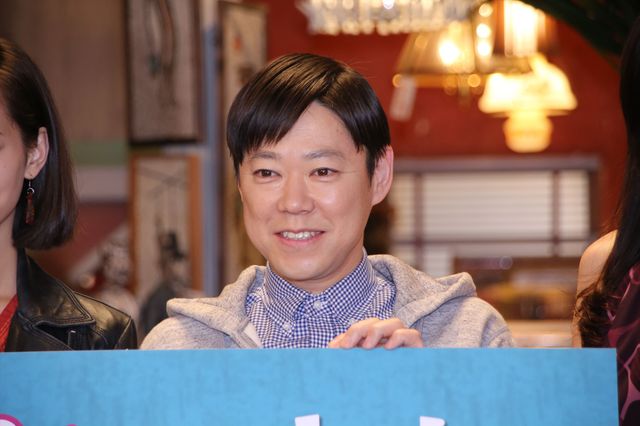 阿部サダヲ、水原希子らが自撮り棒でセルフィー！（8枚目）