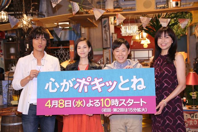 阿部サダヲ、水原希子らが自撮り棒でセルフィー！（13枚目）