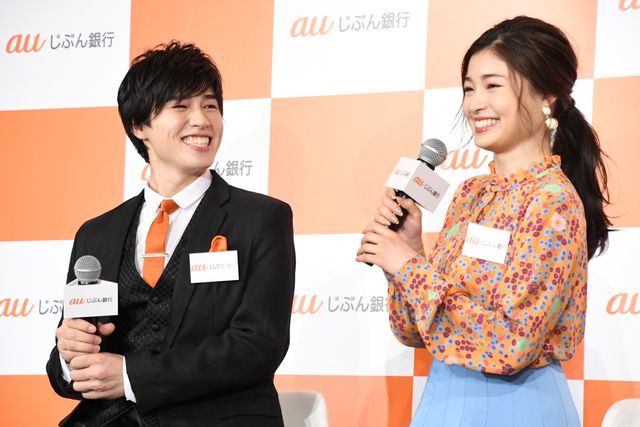 土屋炎伽＆神葉、姉弟初共演に大テレ！：フォトギャラリー