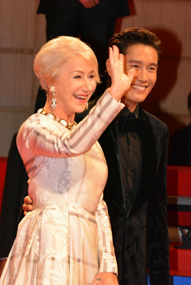 オスカー女優ヘレン・ミレン、イ・ビョンホンの「倍返し」評価に、いや「三倍返しよ！」　画像ギャラリー（2枚目）