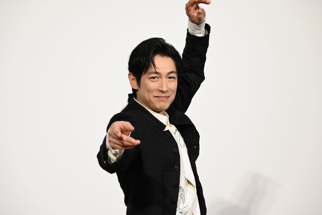 ディーン・フジオカ、華麗なポーズ！倉科カナらと「正直不動産」スピンオフドラマ試写会登壇（25枚目）