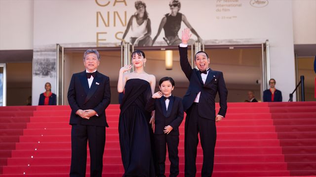 綾瀬はるか、肩出し黒ドレスでカンヌ・レッドカーペットへ！大悟（千鳥）がエスコート（47枚目）