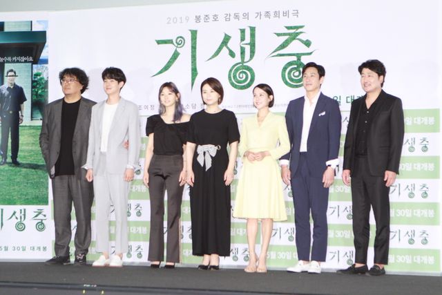 パルムドール受賞『パラサイト』ポン・ジュノ監督×ソン・ガンホ凱旋会見（2枚目）