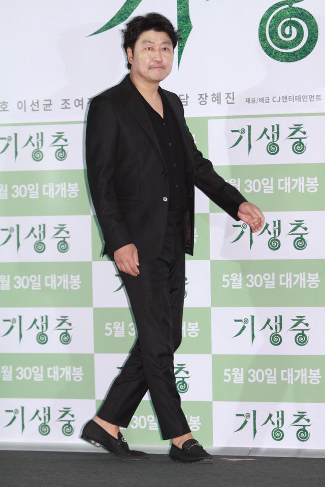 パルムドール受賞『パラサイト』ポン・ジュノ監督×ソン・ガンホ凱旋会見（4枚目）