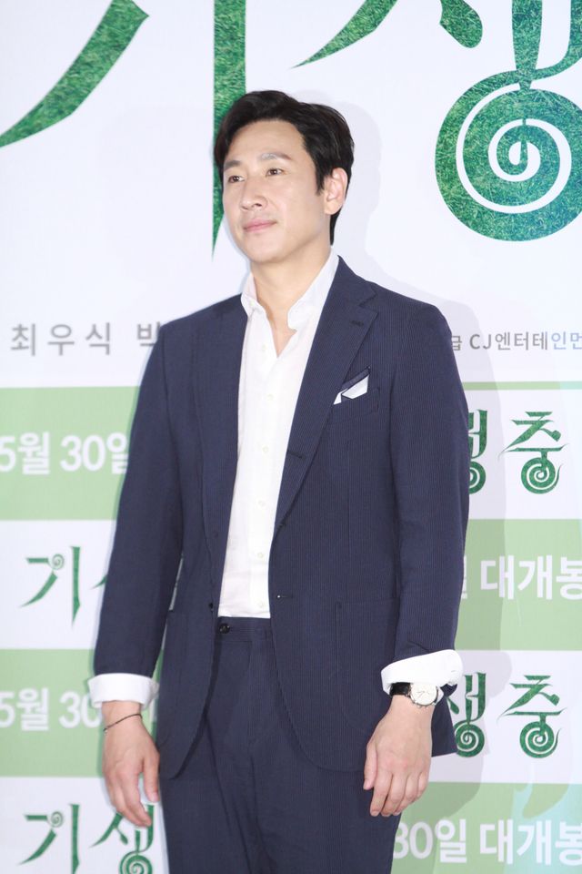 パルムドール受賞『パラサイト』ポン・ジュノ監督×ソン・ガンホ凱旋会見（7枚目）