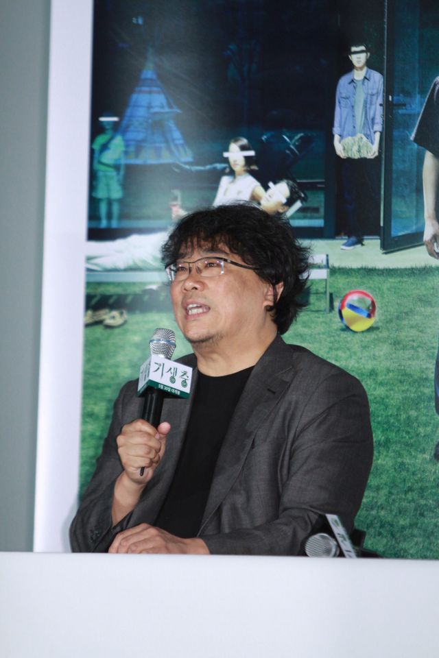 パルムドール受賞『パラサイト』ポン・ジュノ監督×ソン・ガンホ凱旋会見（21枚目）