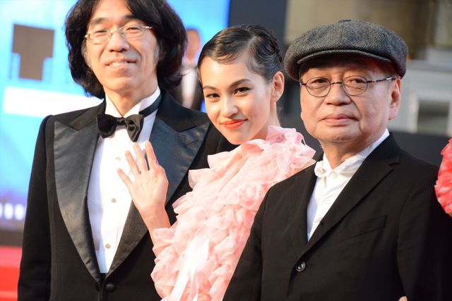 水原希子＆佑果姉妹、ミニドレスから美脚…！美しすぎる競演（9枚目）