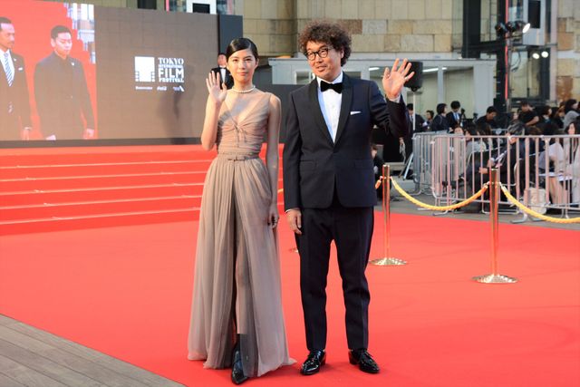 水原希子＆佑果姉妹、ミニドレスから美脚…！美しすぎる競演（19枚目）