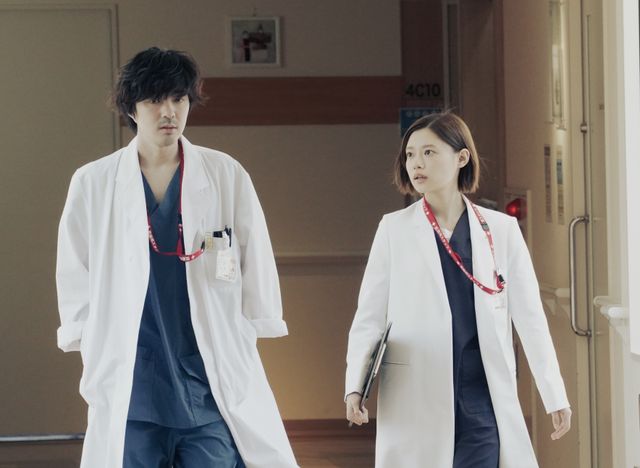 ミヤビ（杉咲花）と三瓶（若葉竜也）の関係は？「アンメット」2話場面写真：フォトギャラリー