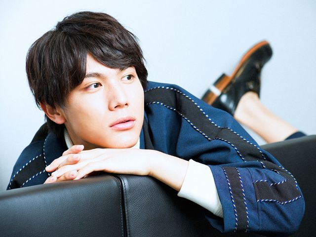 いたずらっ子な表情からセクシーまで【インタビューカット集】（4枚目）