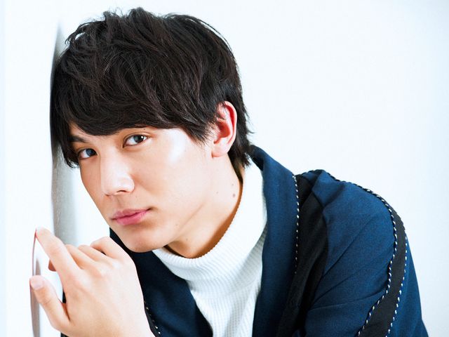 いたずらっ子な表情からセクシーまで【インタビューカット集】（8枚目）