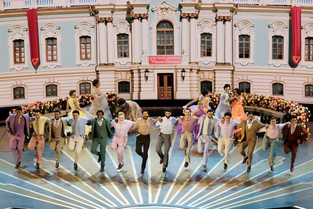 インド映画『RRR』劇中歌の圧巻の生パフォーマンス！（4枚目）