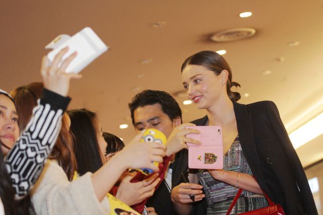 ミランダ・カー、シックな装いで羽田空港に到着！フォトギャラリー（5枚目）