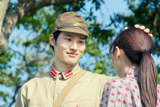 福原遥＆水上恒司主演『あの花が咲く丘で、君とまた出会えたら。』場面写真（3枚目）