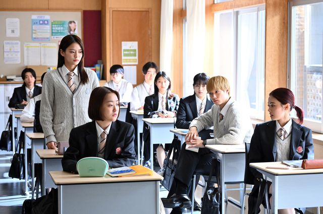 御上の過去が明かされる…日曜劇場「御上先生」第3話場面写真（3枚目）