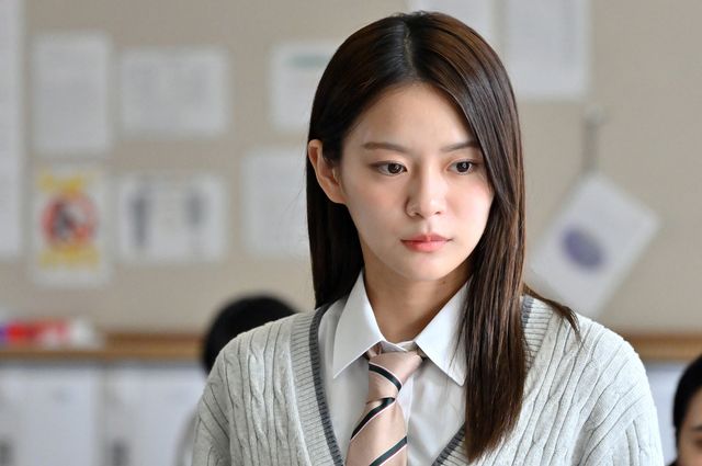 御上の過去が明かされる…日曜劇場「御上先生」第3話場面写真（6枚目）