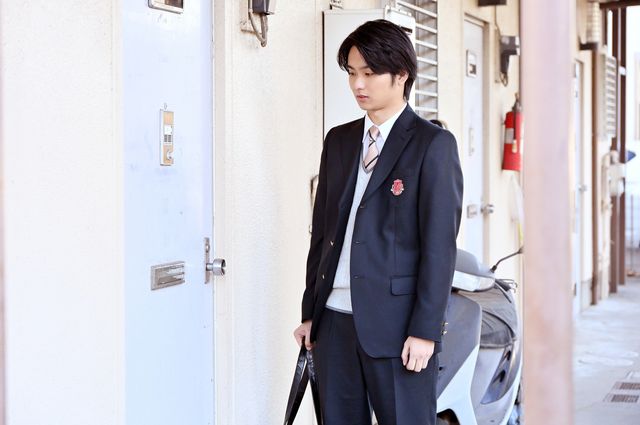 御上の過去が明かされる…日曜劇場「御上先生」第3話場面写真（13枚目）