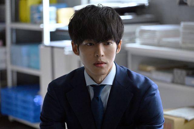 御上の過去が明かされる…日曜劇場「御上先生」第3話場面写真（14枚目）