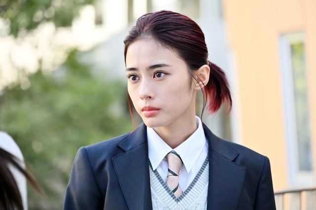 御上の過去が明かされる…日曜劇場「御上先生」第3話場面写真（27枚目）