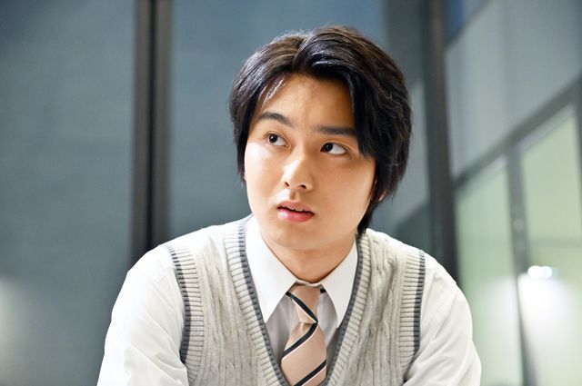 御上の過去が明かされる…日曜劇場「御上先生」第3話場面写真（31枚目）