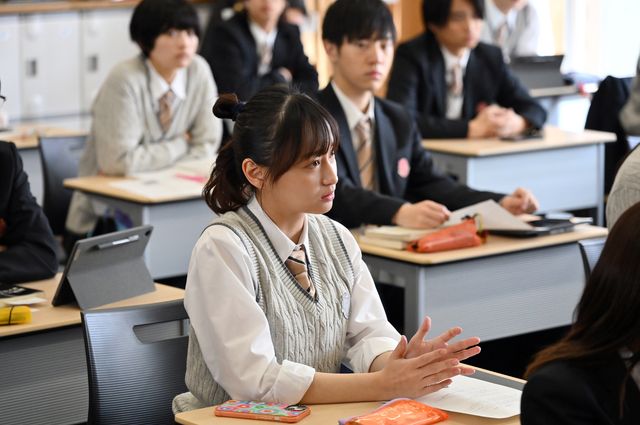 御上の過去が明かされる…日曜劇場「御上先生」第3話場面写真（34枚目）