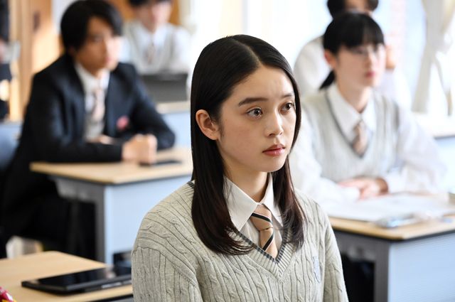 御上の過去が明かされる…日曜劇場「御上先生」第3話場面写真（40枚目）