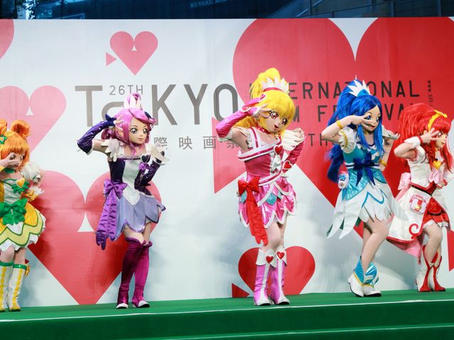プリキュア声優、生天目仁美、渕上舞、宮本佳那子が雨の中、ウェディングドレス姿を披露!!　画像ギャラリー（9枚目）