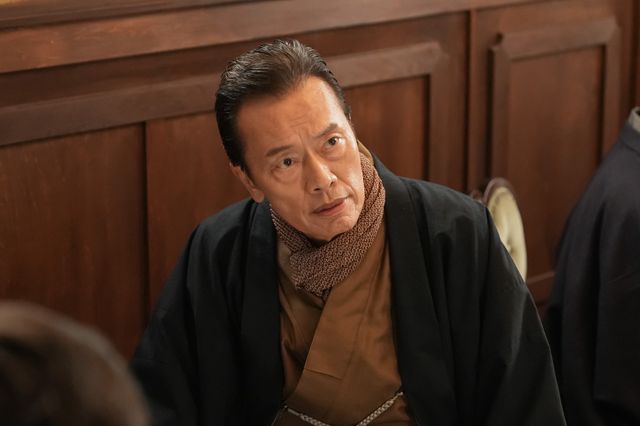 【画像8枚】「ブラッサム」黒崎（遠藤憲一）は真剣な眼差しで…第24回場面写真：フォトギャラリー