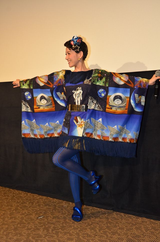 篠原ともえ“宙ガール”ファッションフォトギャラリー：フォトギャラリー