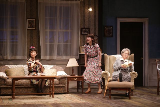 中谷美紀主演、三谷幸喜演出！舞台「ロスト・イン・ヨンカーズ」公開フォトコール写真ギャラリー（11枚目）