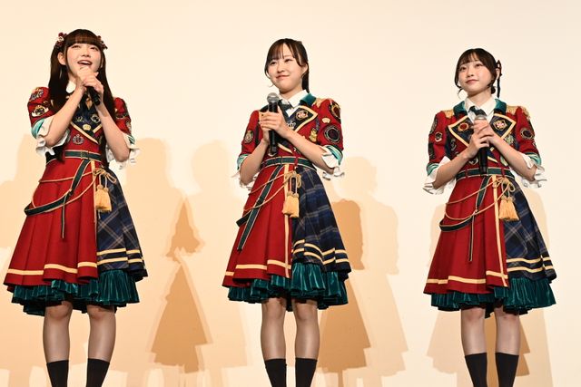 村重杏奈、肩出し黒ドレスで登場！初主演映画『悪鬼のウイルス』公開記念舞台挨拶（17枚目）