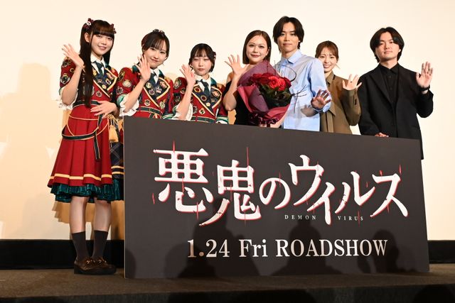 村重杏奈、肩出し黒ドレスで登場！初主演映画『悪鬼のウイルス』公開記念舞台挨拶（33枚目）