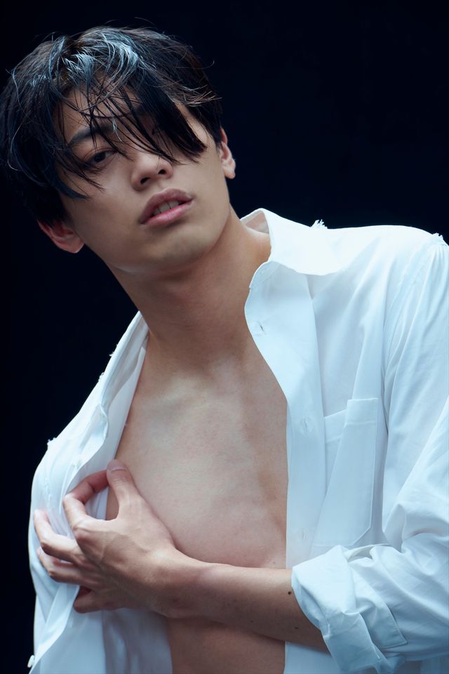 東啓介、美しさ極まる！写真集から10枚（10枚目）