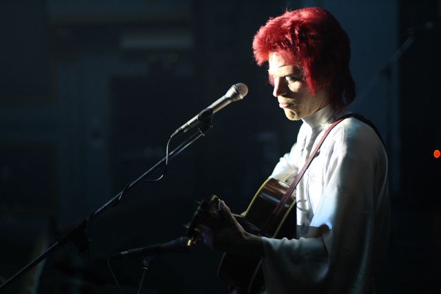 デヴィッド・ボウイだ！『スターダスト』場面写真3点（3枚目）