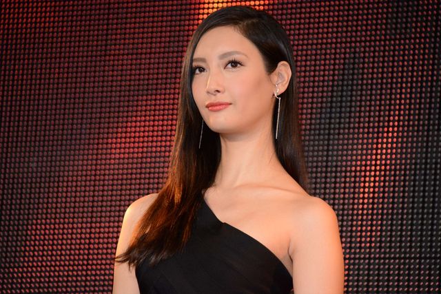 菜々緒 菜々緒、美麗ドレスで登壇！『シュガー・ラッシュ：オンライン』記者会見：フォトギャラリー｜シネマトゥデイ
