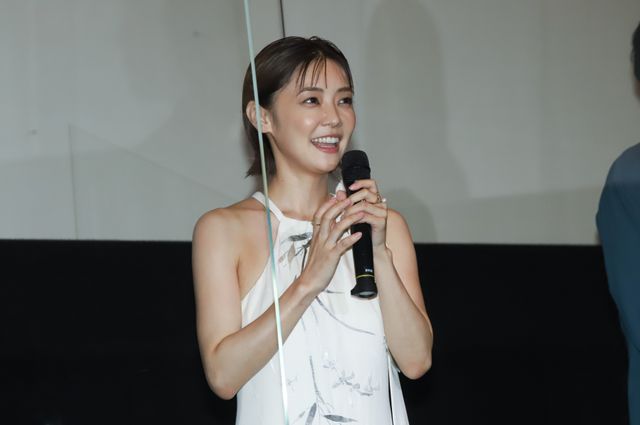 ホークが動き出してビックリ！『劇場版　七つの大罪　光に呪われし者たち』公開記念舞台あいさつ（4枚目）